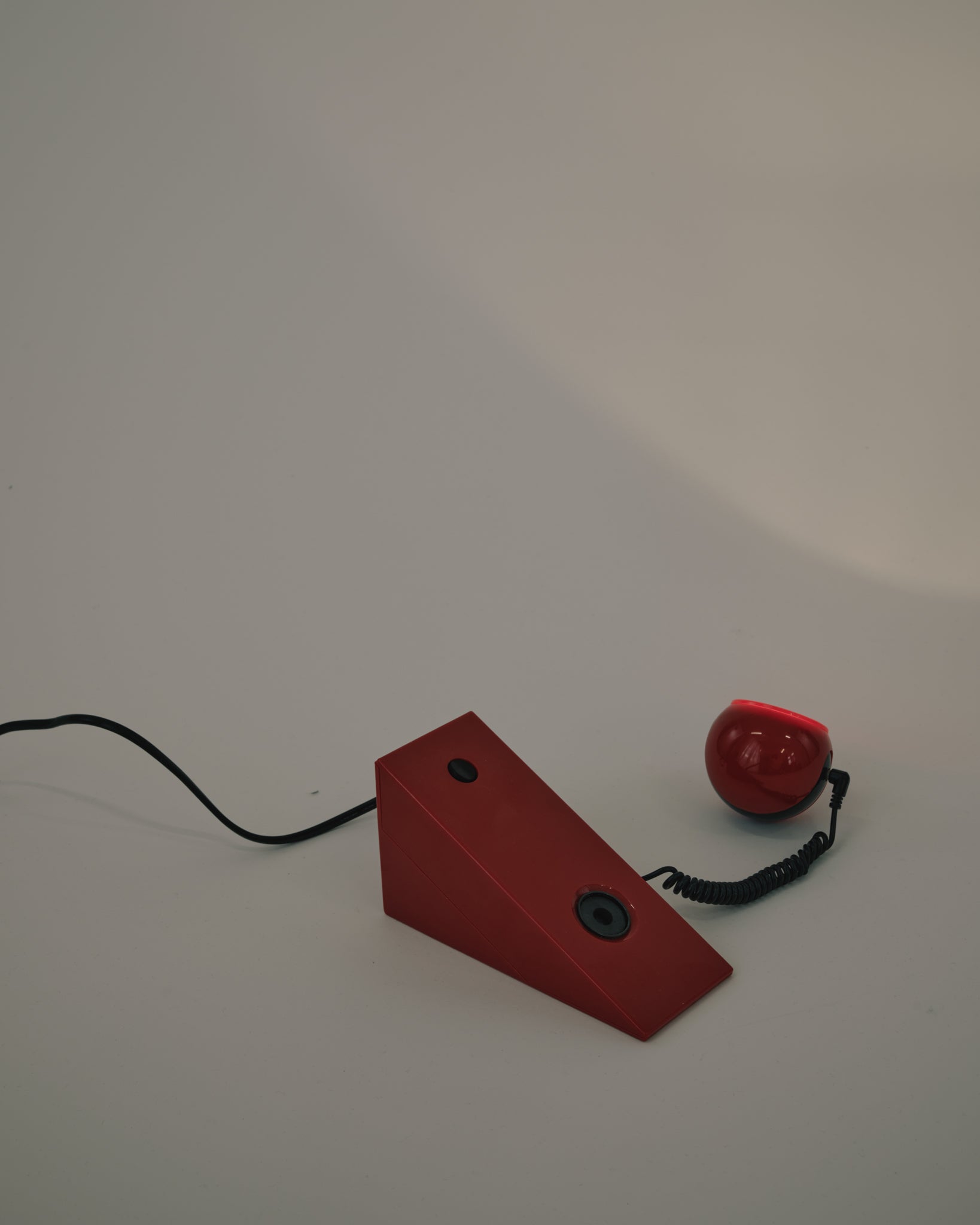 rote Tischlampe