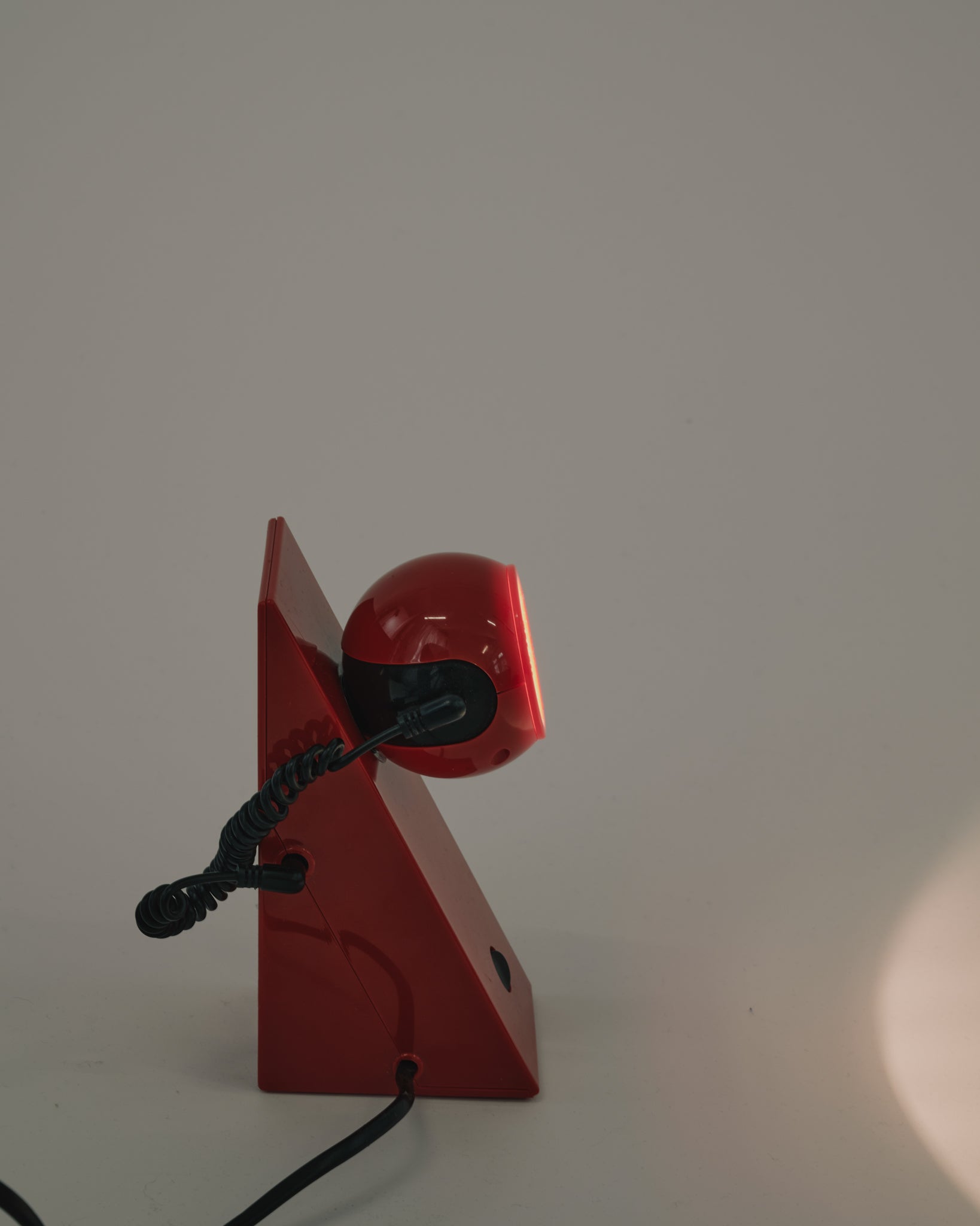 rote Tischlampe