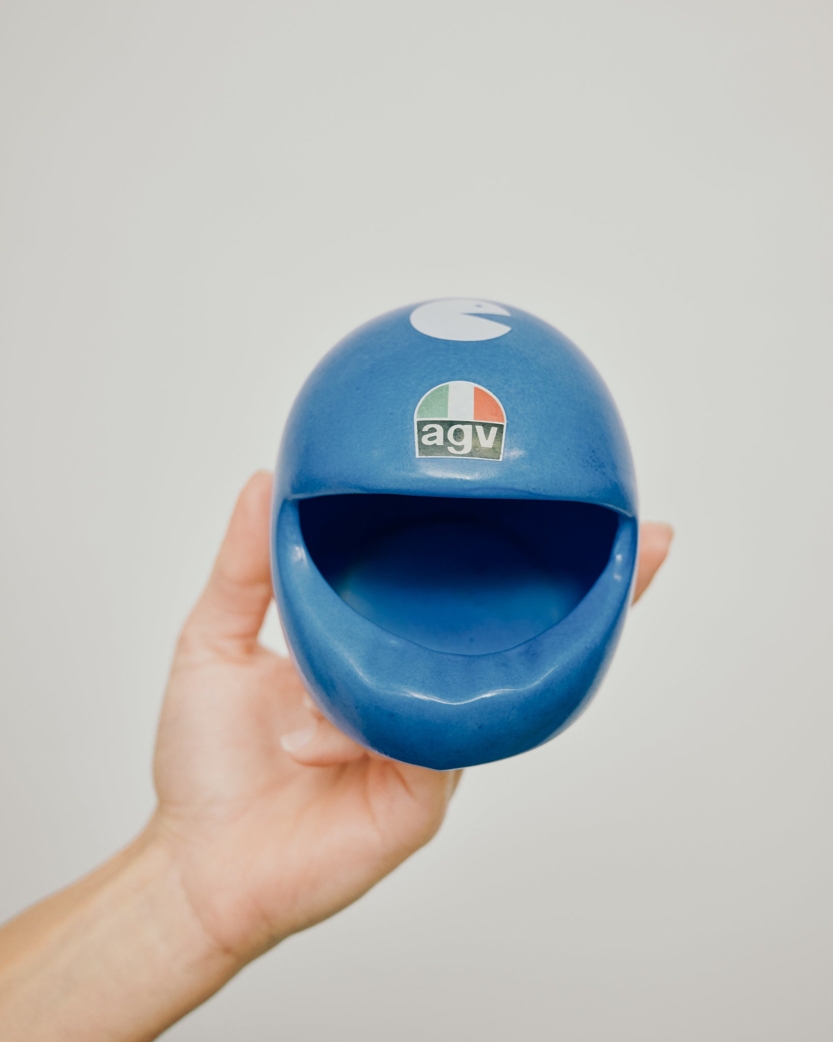 Yamaha Ducados Motorradhelm Aschenbecher