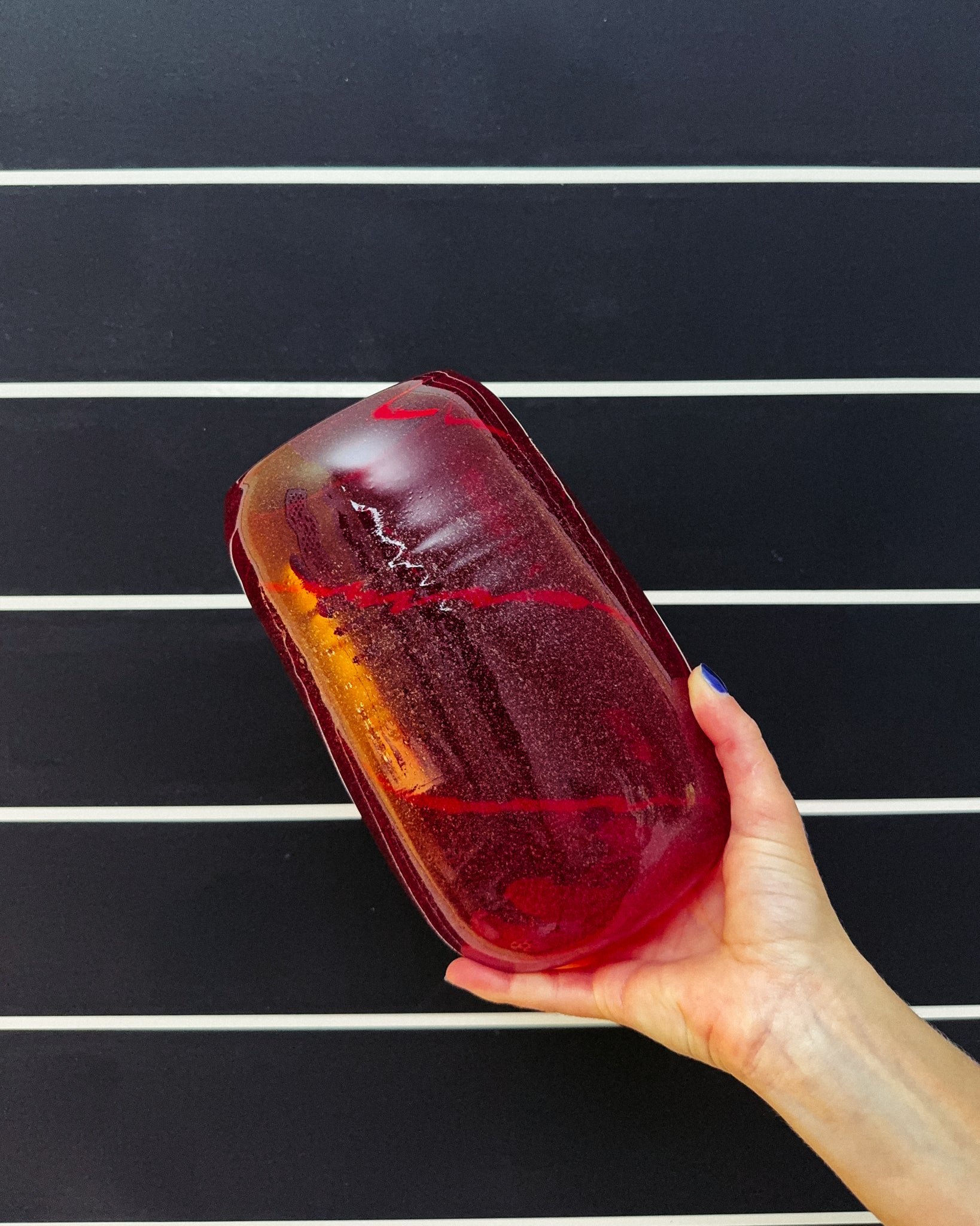 große orangene Vase