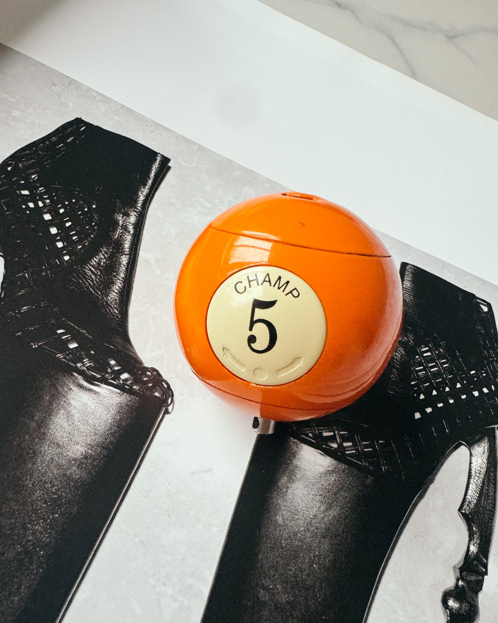 Vintage CHAMP Billardkugel-Feuerzeug