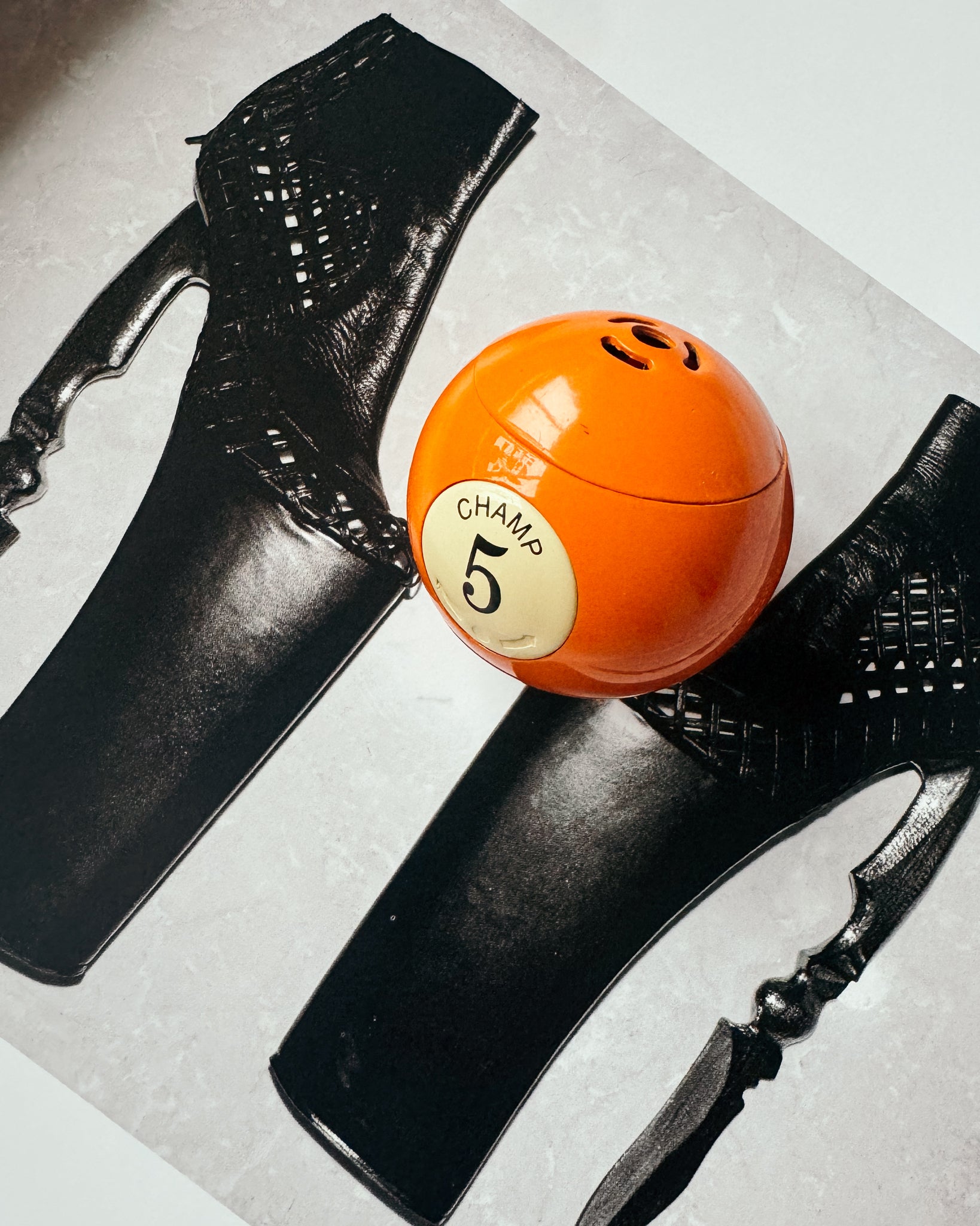 Vintage CHAMP Billardkugel-Feuerzeug