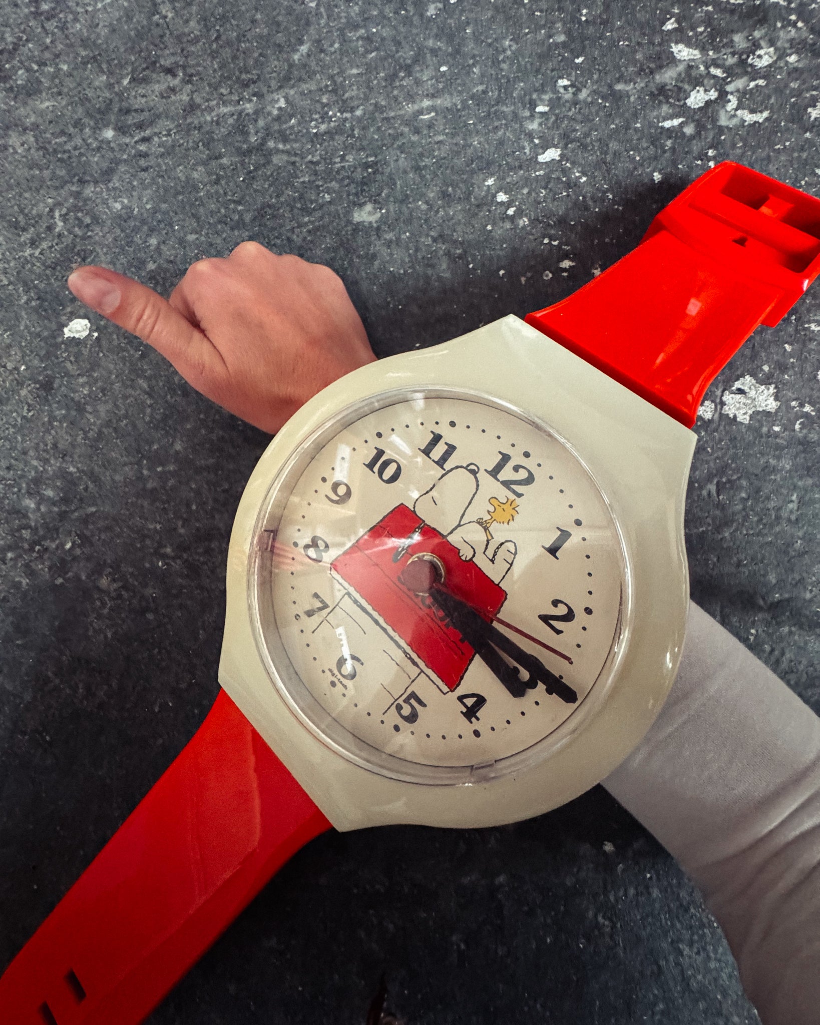 große Snoopy Wanduhr