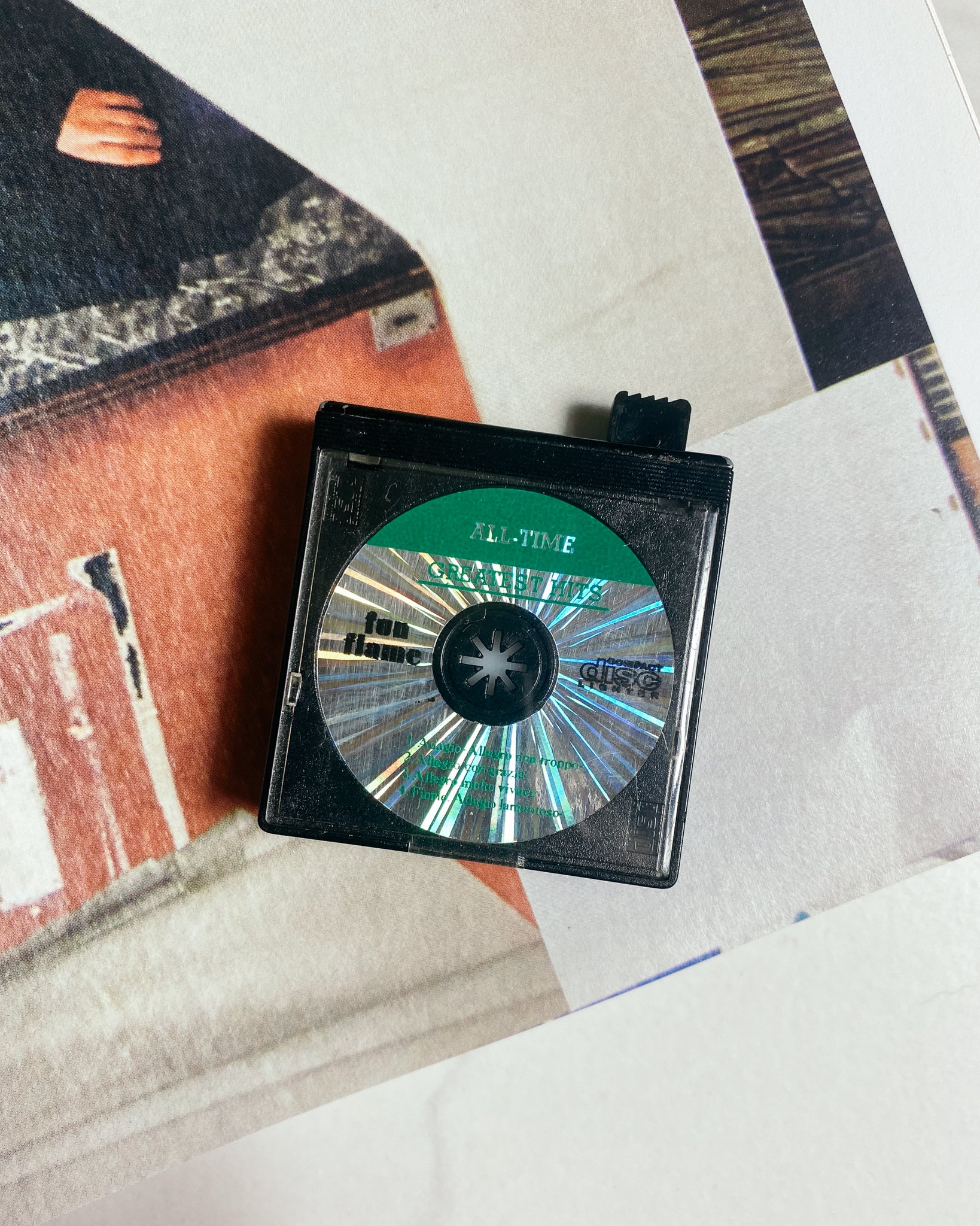 vintage Feuerzeug CD Player