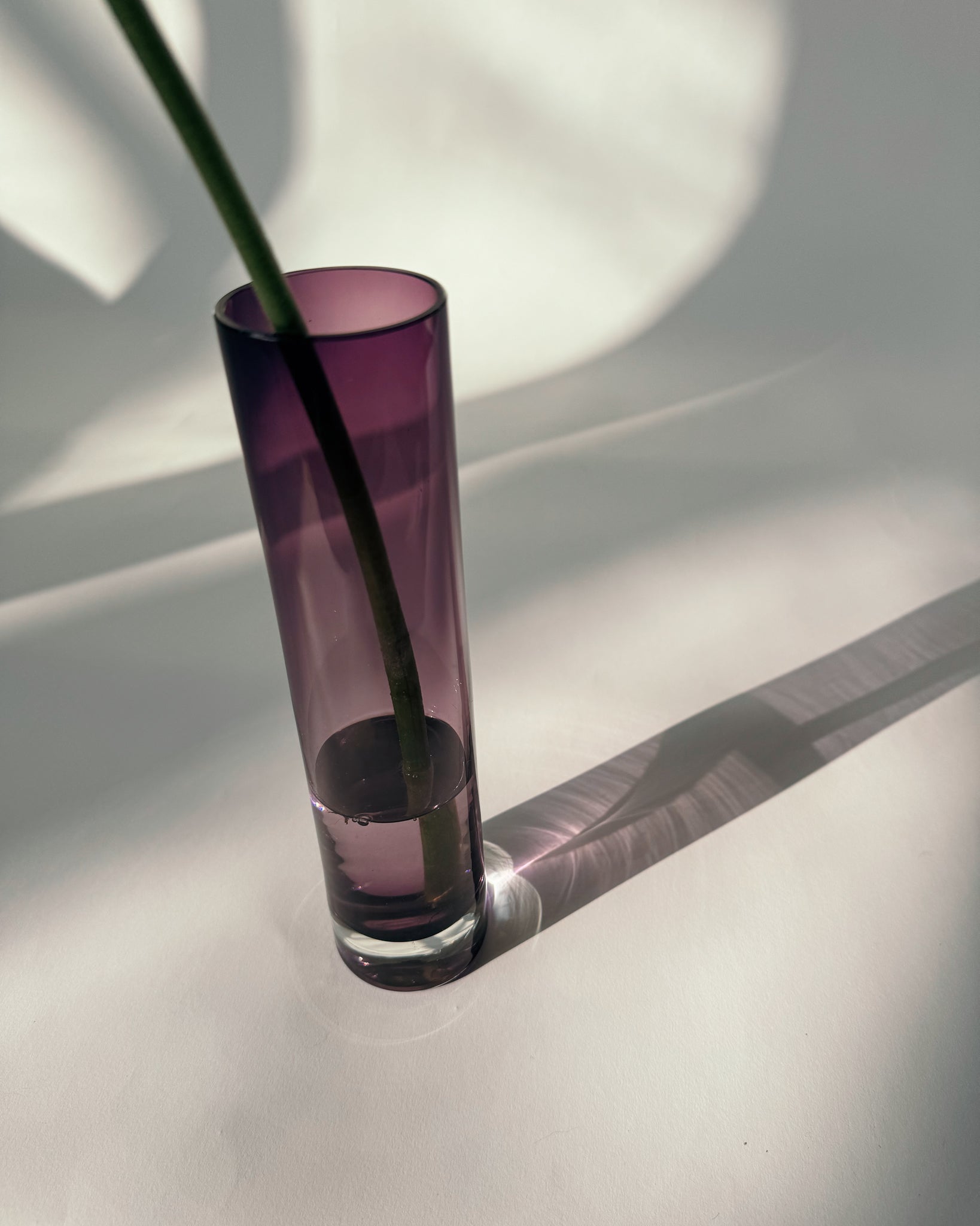 Lila Glas Vase
