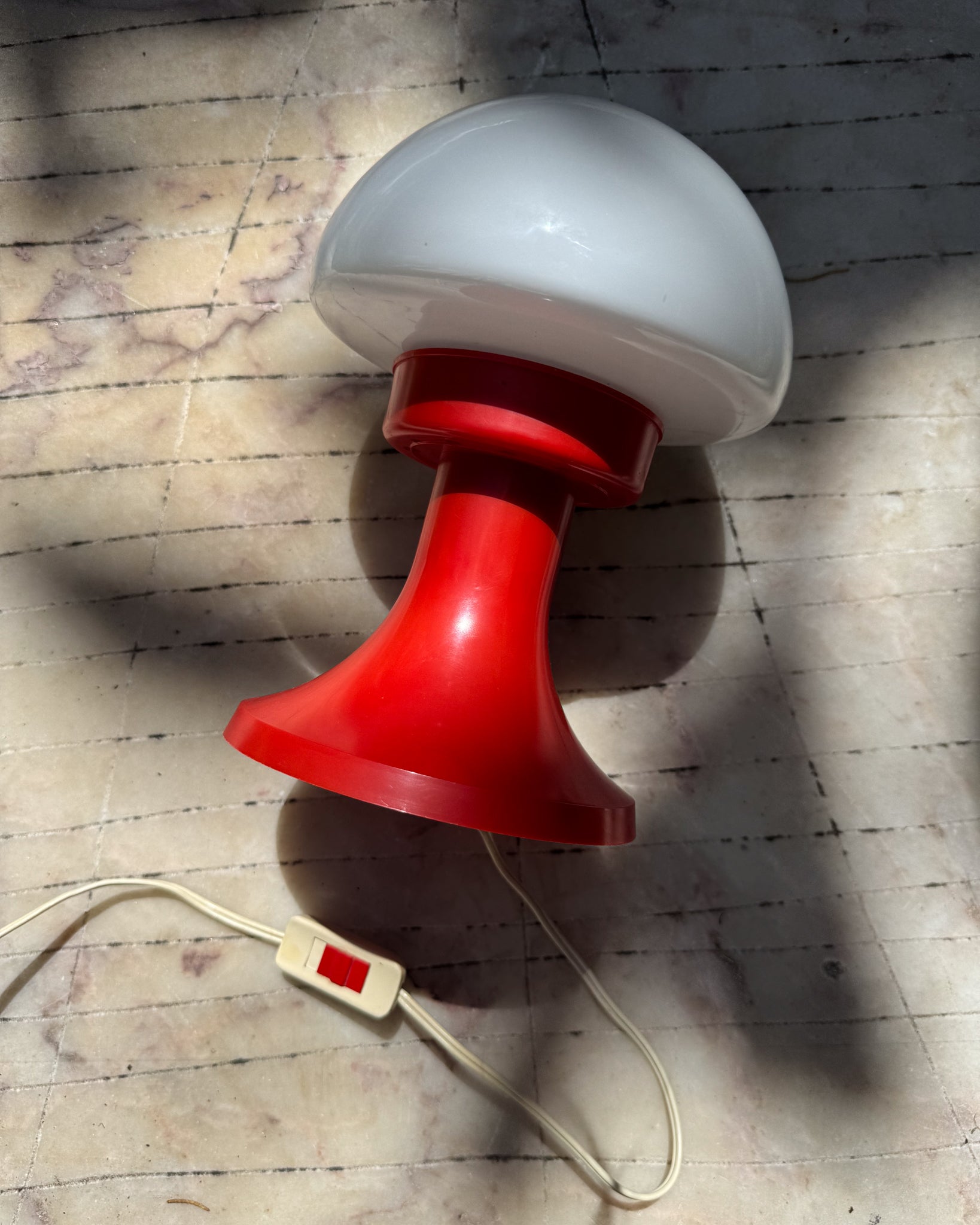 rote vintage Pilz Lampe