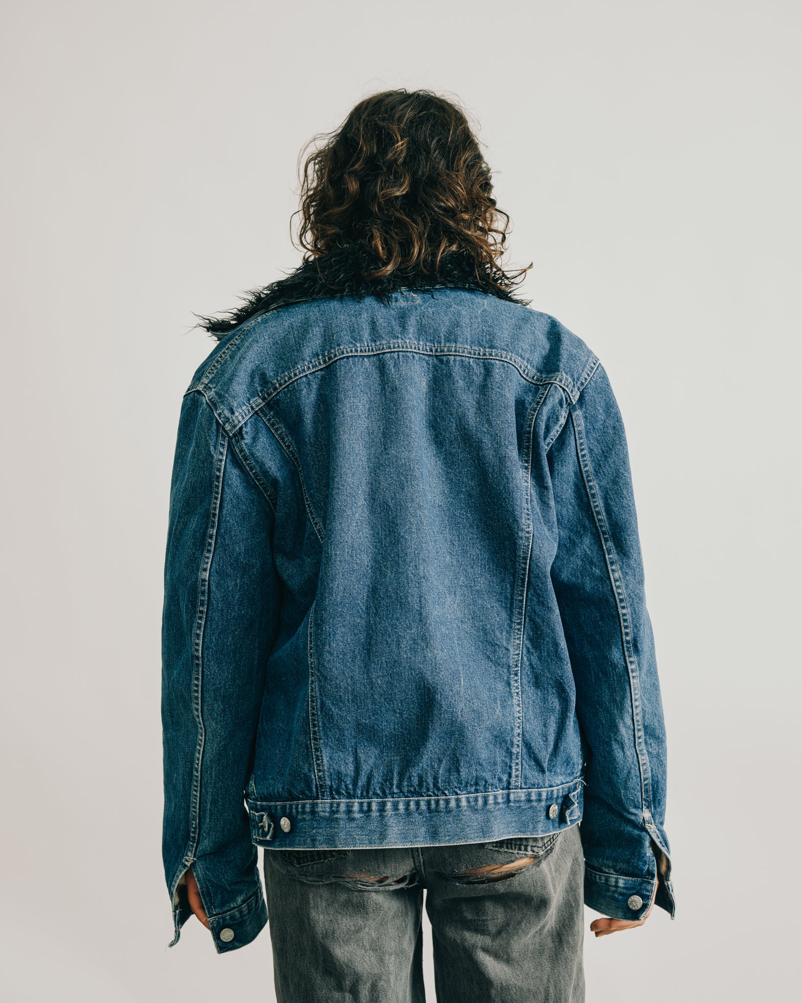 Jeansjacke mit Fell