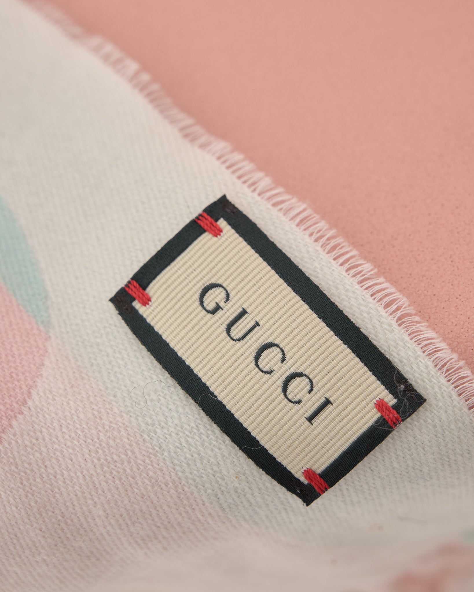 Magmadera Gucci Regenbogen Schal