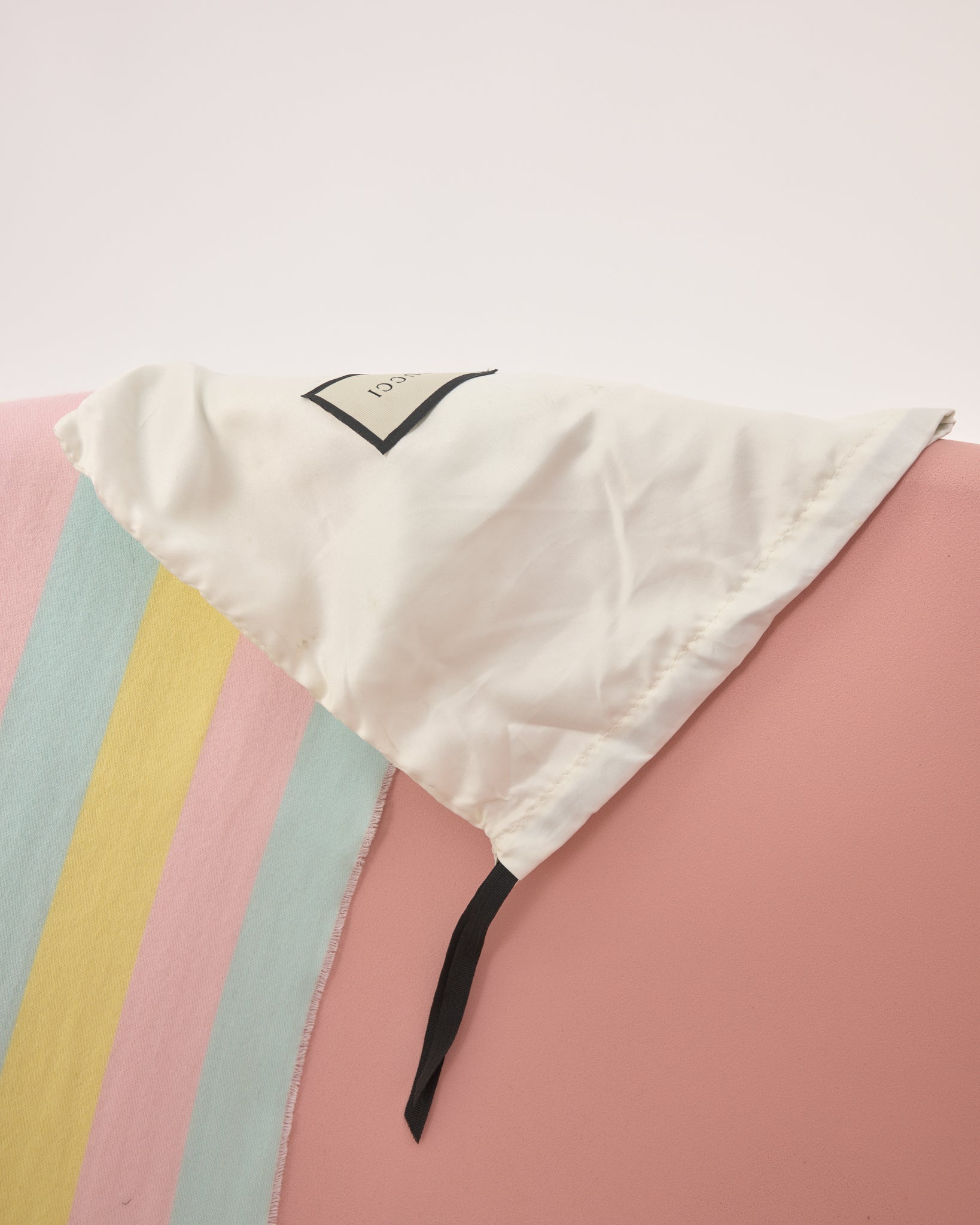 Magmadera Gucci Regenbogen Schal