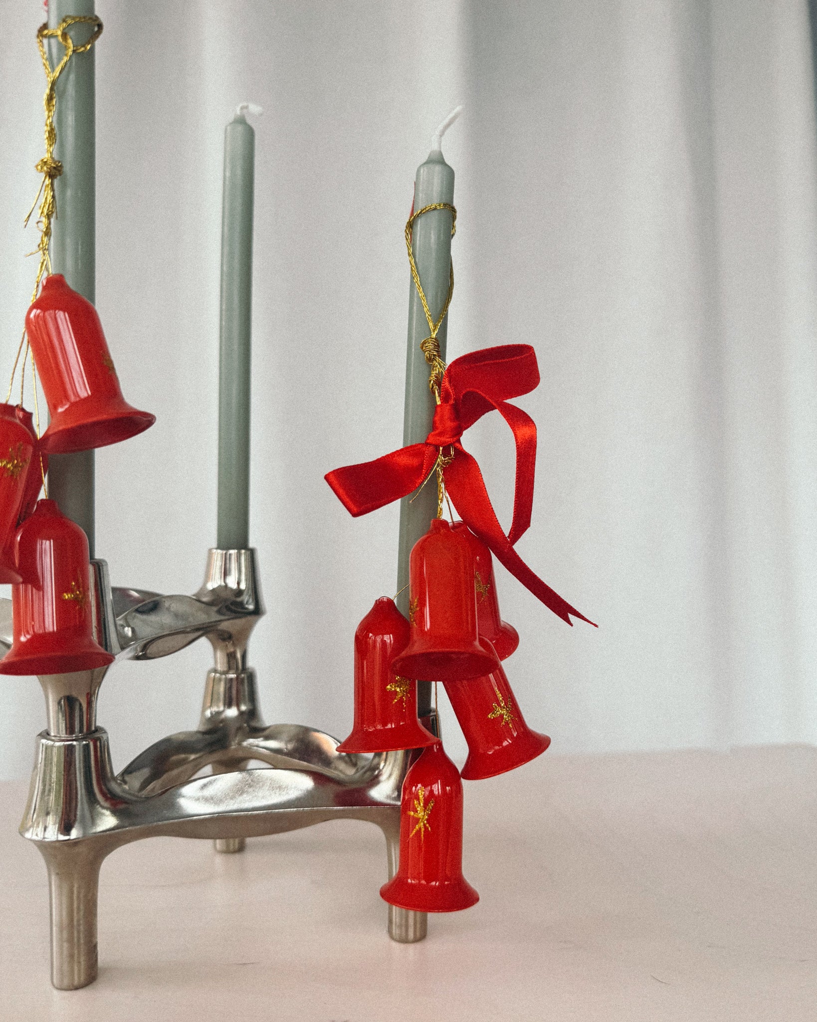 rote Glöckchen für den Weihnachtsbaum