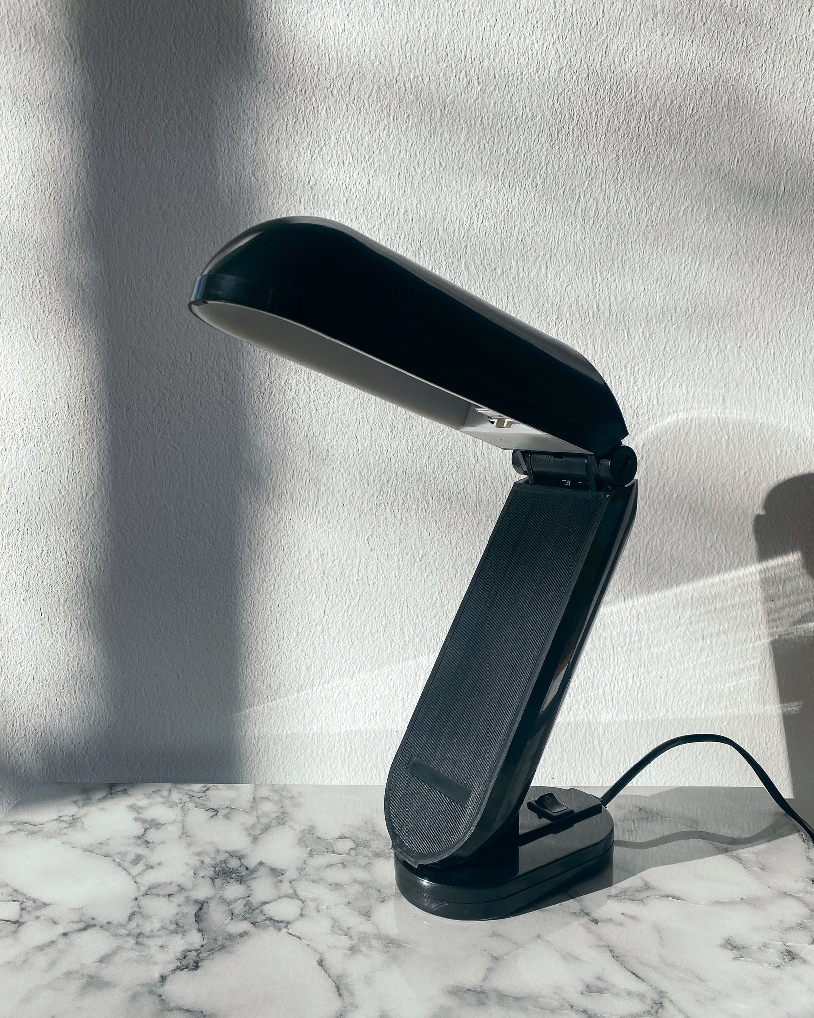 schwarze Vintage Tischlampe