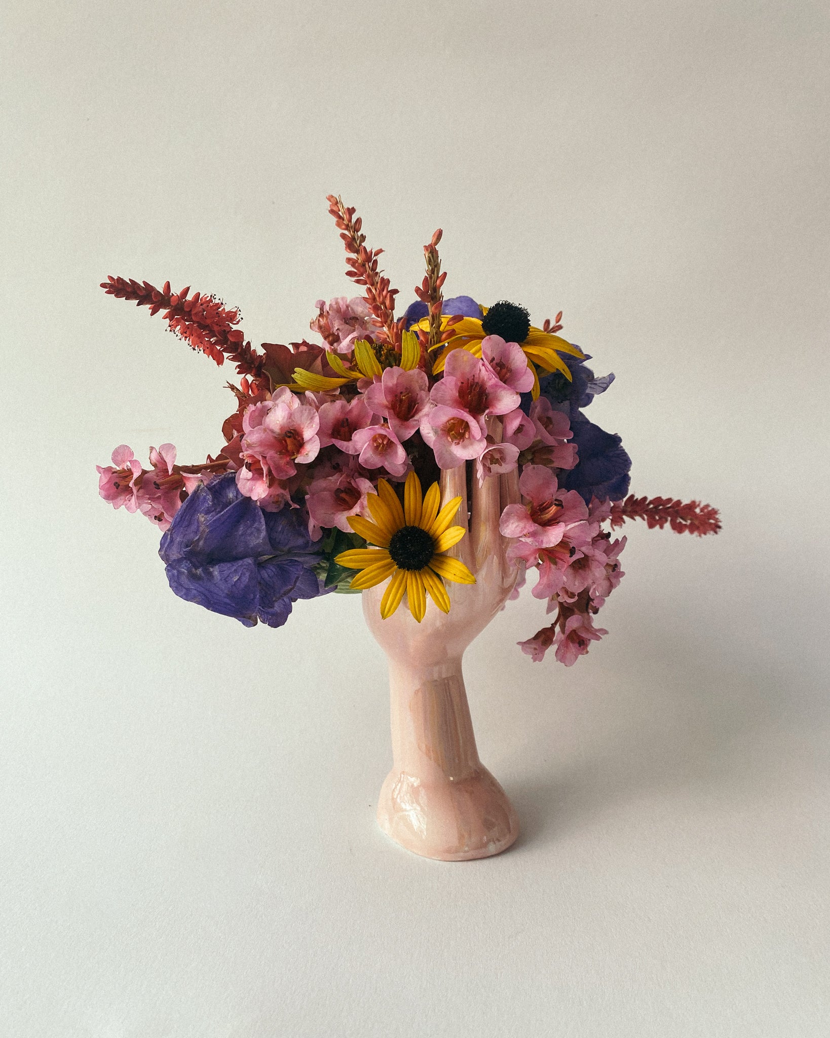 Hand Vase aus Porzellan