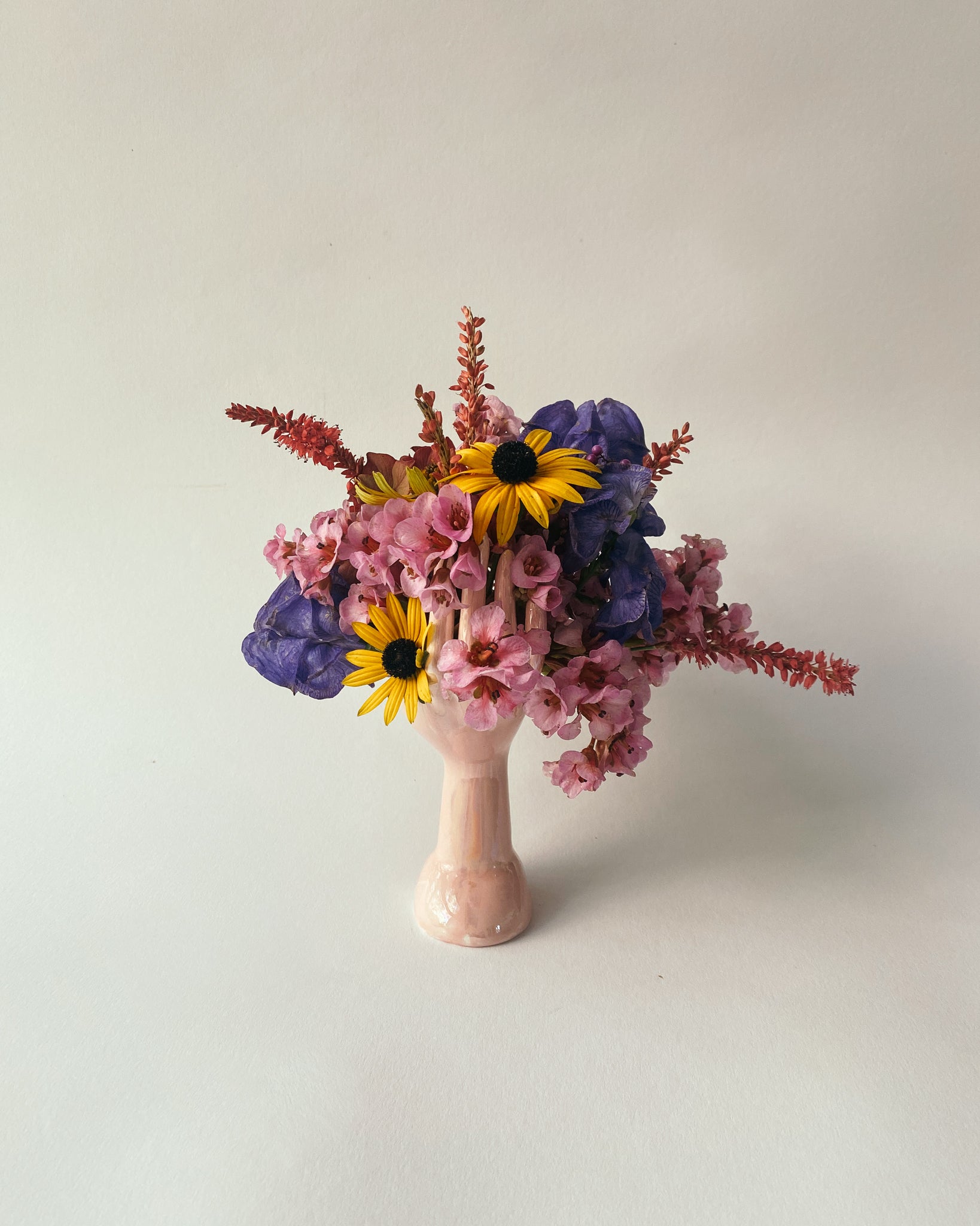 Hand Vase aus Porzellan