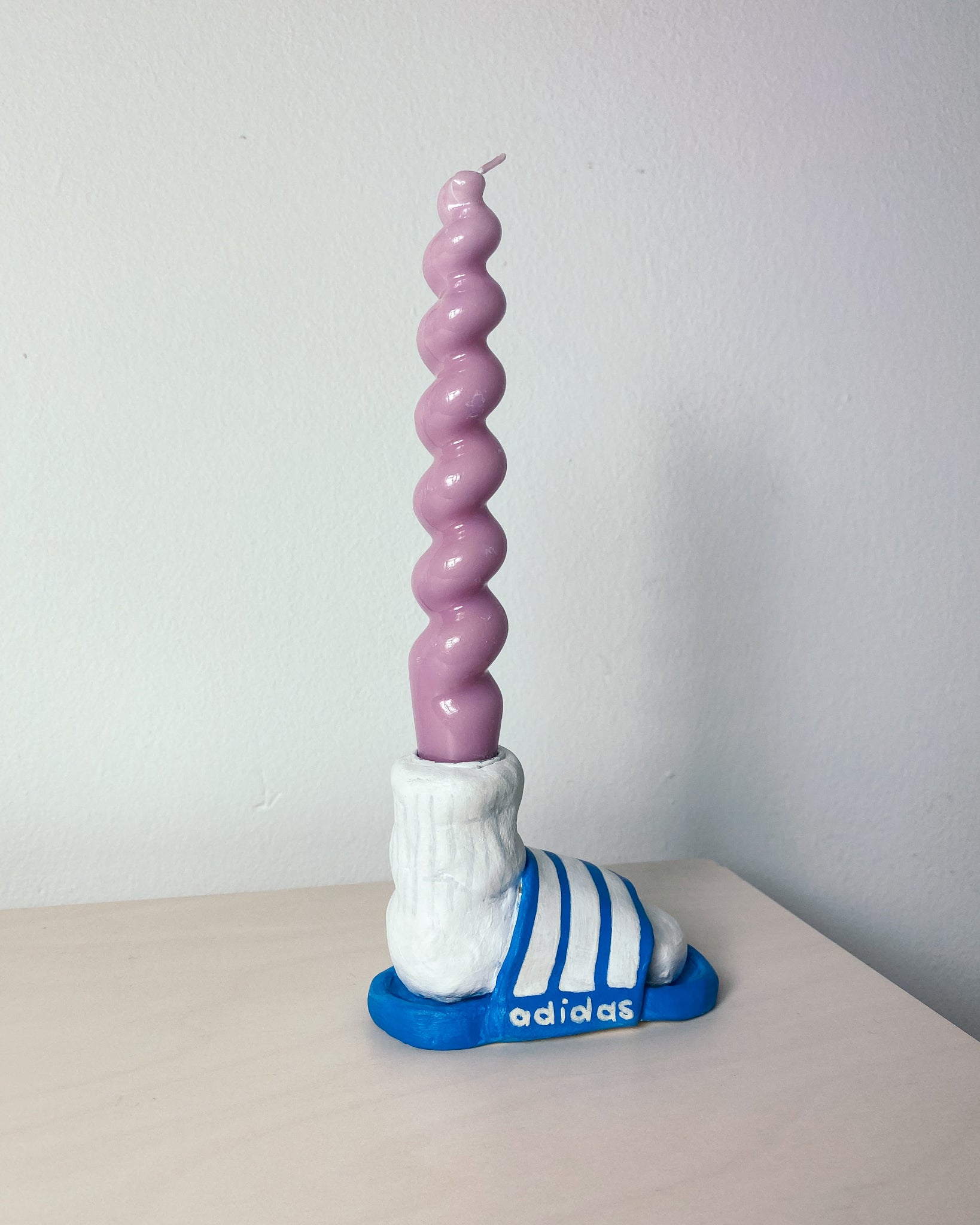 Adiletten Kerzenständer