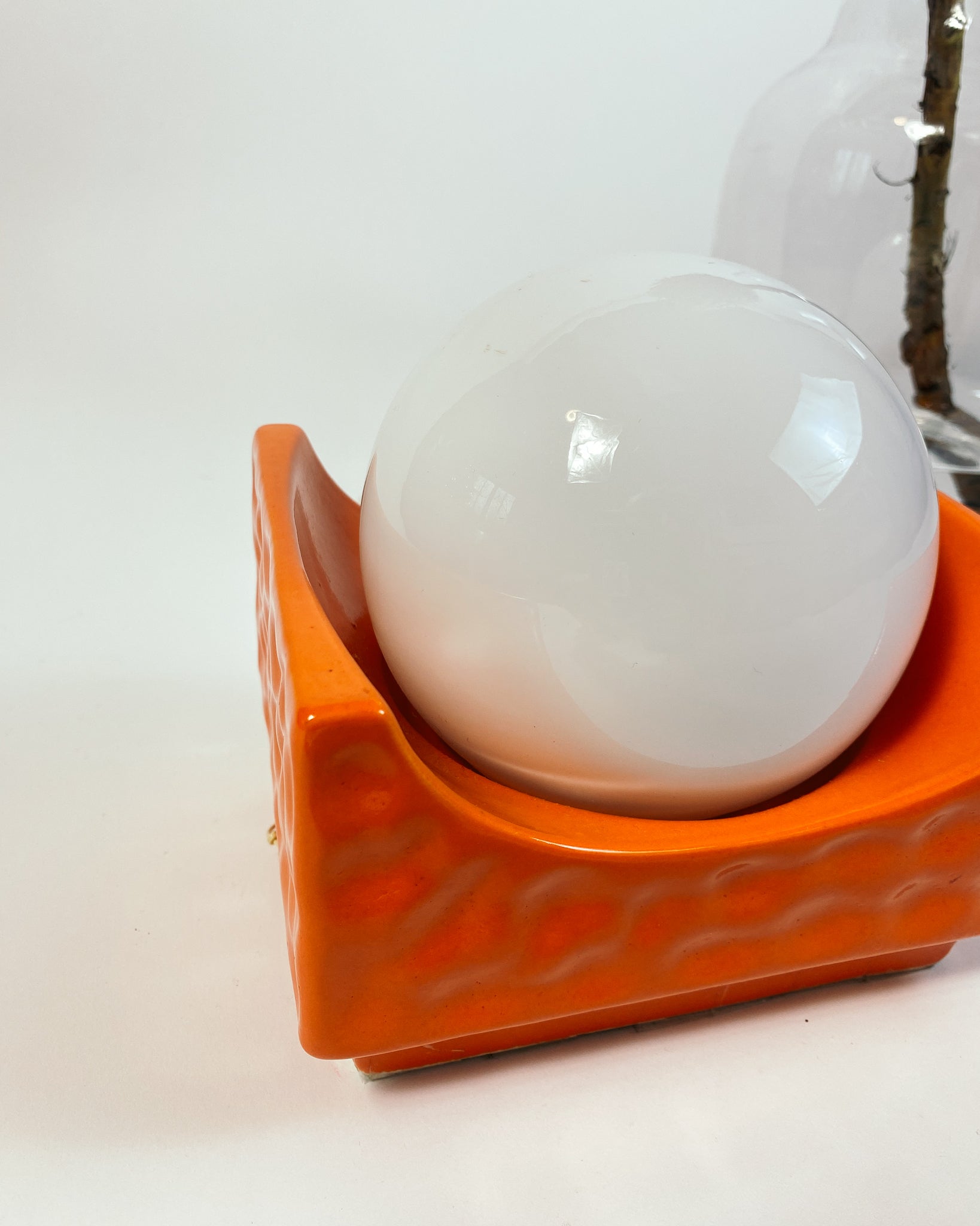 orangene vintage Tischlampe