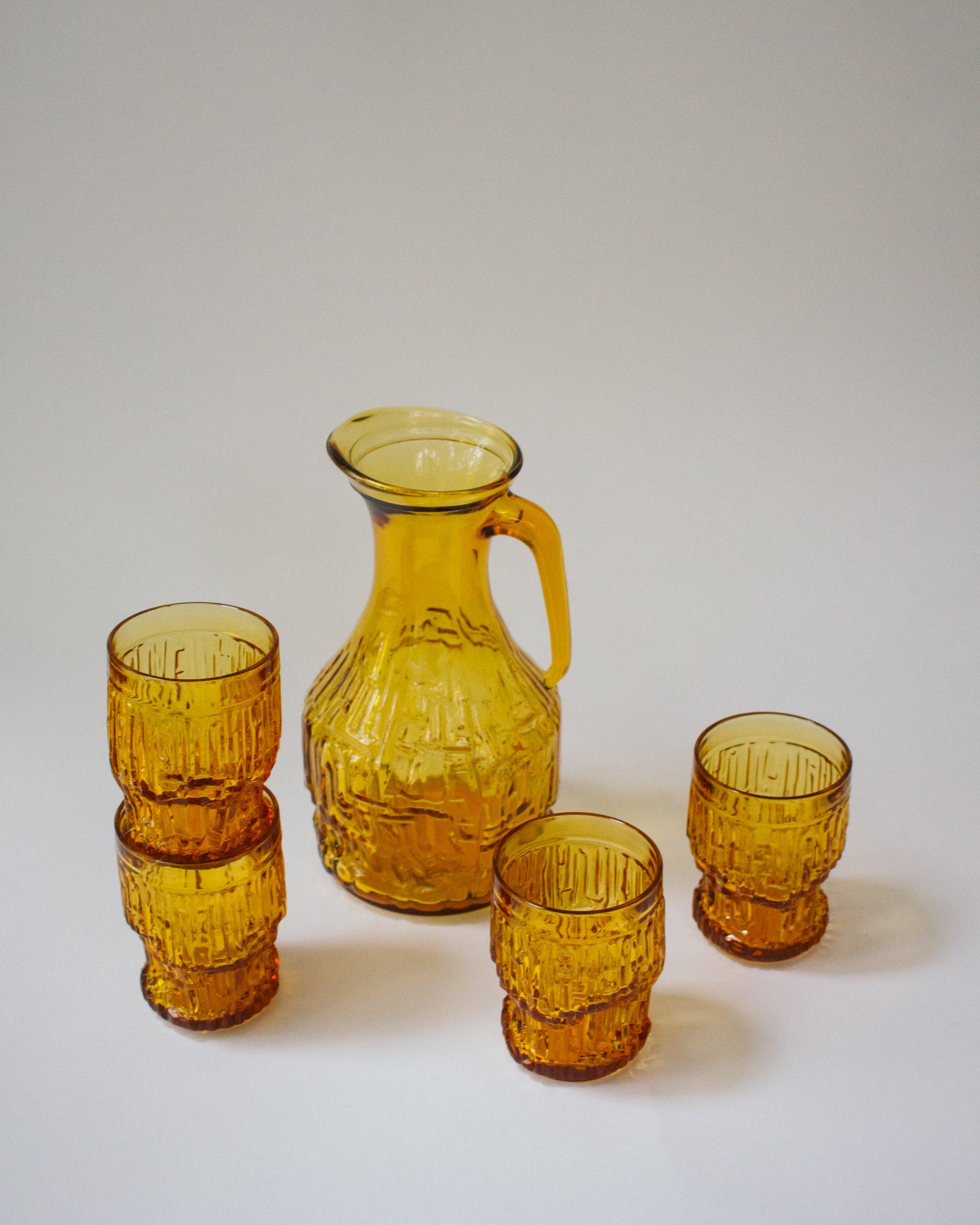 Glaskaraffe mit 4 Gläsern